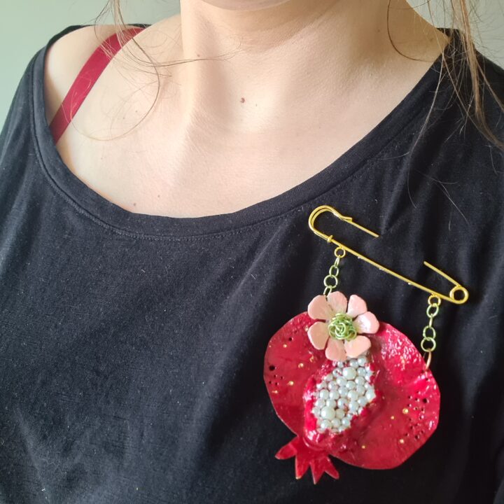 Skapa broscher och bag charms